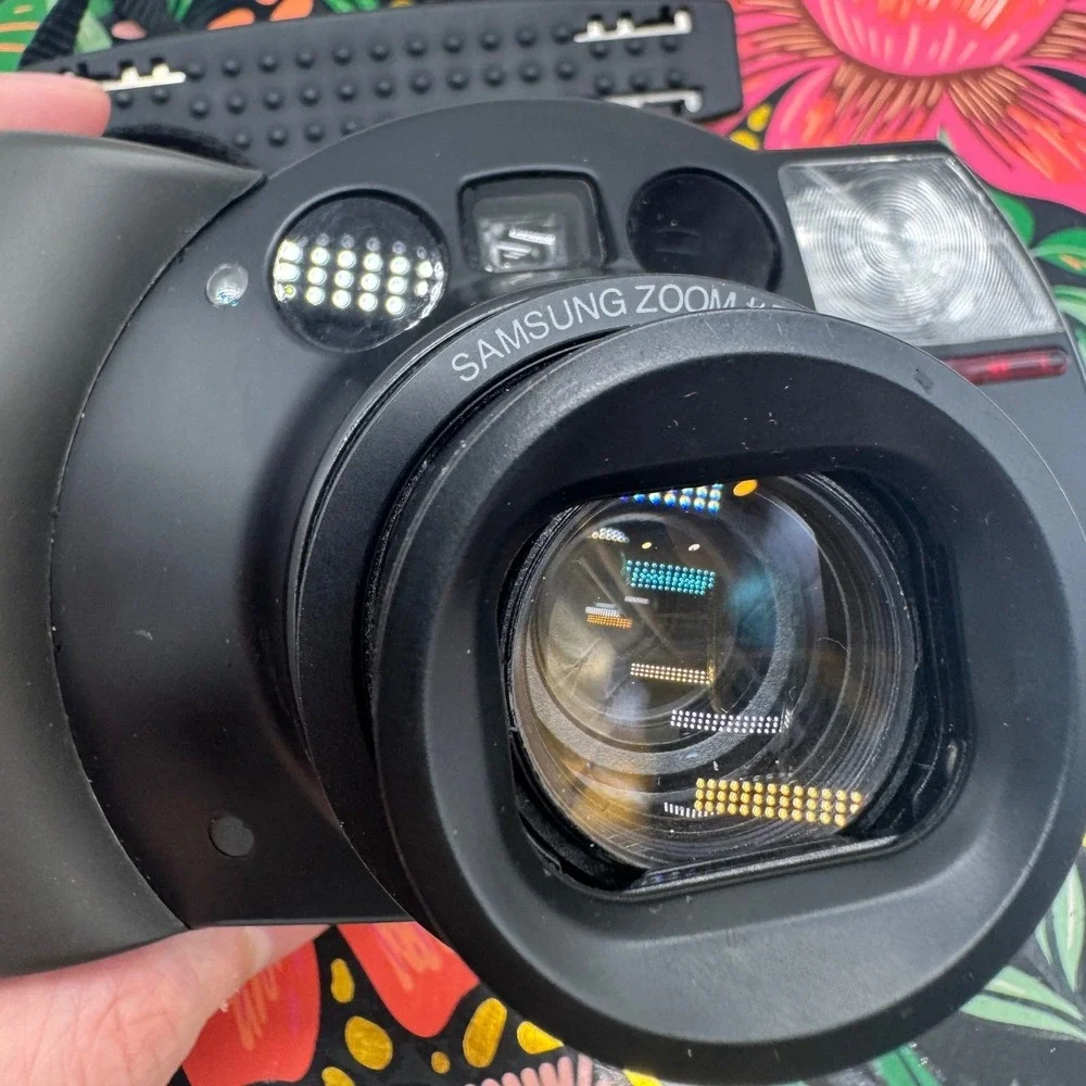 Samsung ECX 1 Panorama 35mm Film Camera 38-140mm Zoom Lens Porsche Design Black